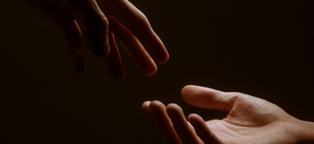 相向而行，遇在中點
